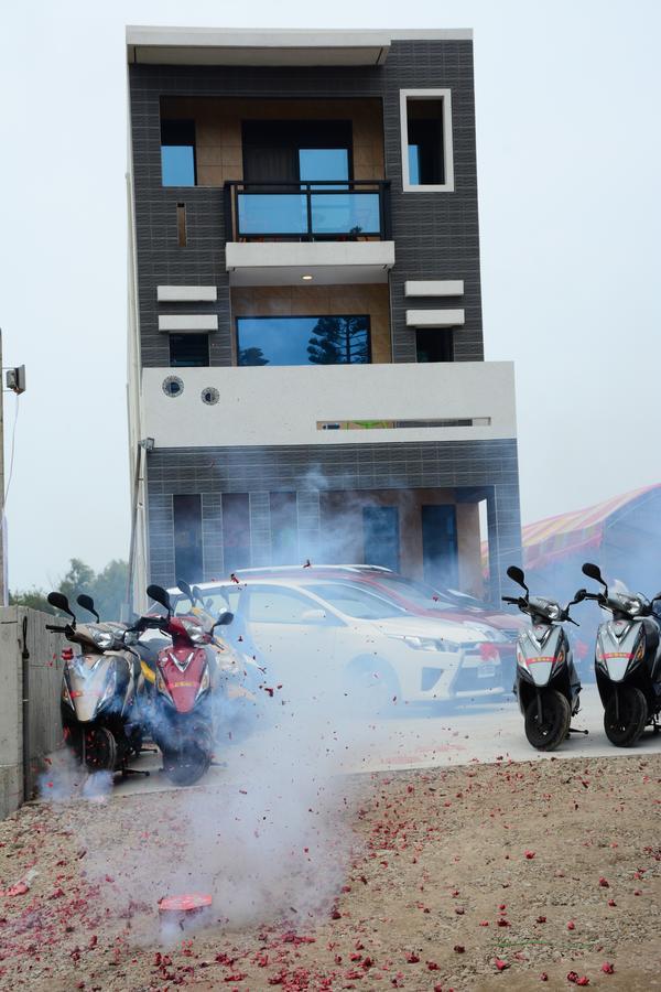 Love Door 168 Huxi Exterior photo